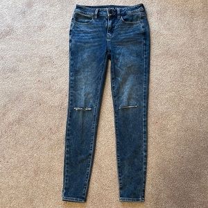 American Eagle (AE) Super Stretch High Rise Jegging / Skinny Jean | Size 2